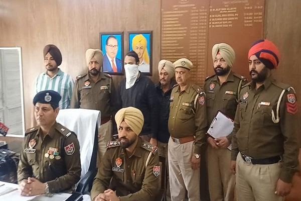 ਪੰਜਾਬ ‘ਚ ਨਸ਼ਾ ਵੇਚਣ ਵਾਲਿਆਂ ਖ਼ਿਲਾਫ਼ ਪੁਲਸ ਦੀ ਵੱਡੀ ਕਾਰਵਾਈ, ਨੌਜਵਾਨ ਦੀ ਹੋਈ ਸੀ ਮੌਤ