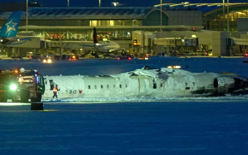 Plane Carrying 80 Passengers Overturns at Toronto Airport, 18 Injured