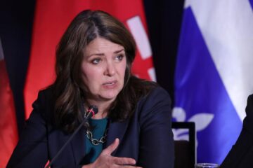 Danielle Smith Defends Alberta’s School Library Policy, Says ‘Pornography is a Problem’ for Youth