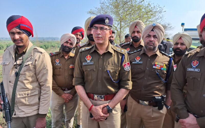 Gangster Injured in Retaliatory Fire While Fleeing Custody in Dera Bassi; Punjab Police Recover Pistol<br>
