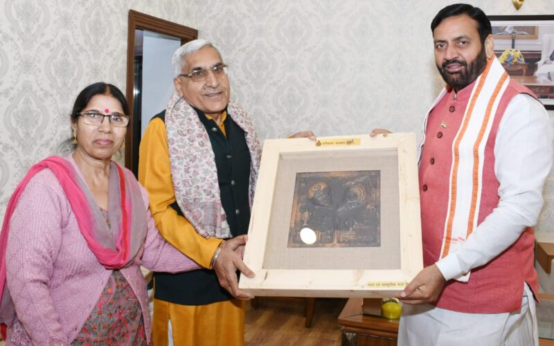 Haryana CM Honors Padma Shri Awardee Dr. Sant Ram Deshwal and Paralympic Gold Medalist Harvinder Singh