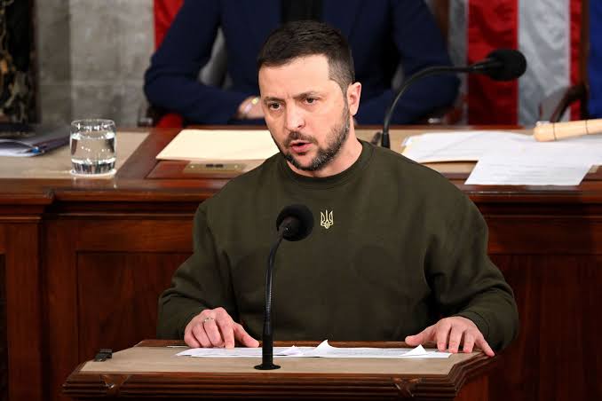 Zelenskyy Seeks Reconciliation with Trump After U.S. Military Aid Suspension