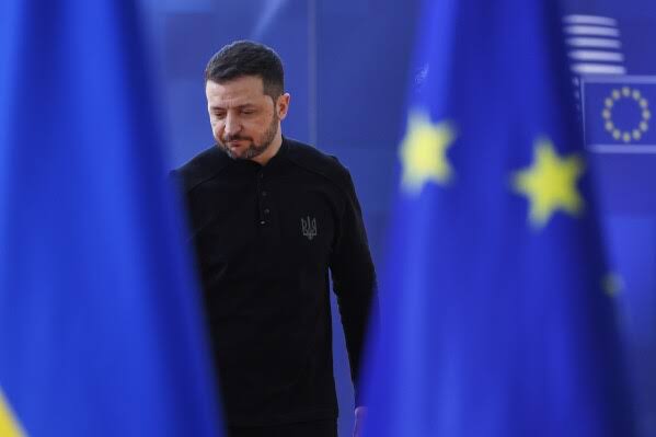Zelenskyy Prepares for Peace Talks with US Officials in Saudi Arabia