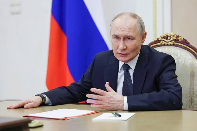 Putin Announces Brief Easter Ceasefire Amid Continued Attacks in Ukraine