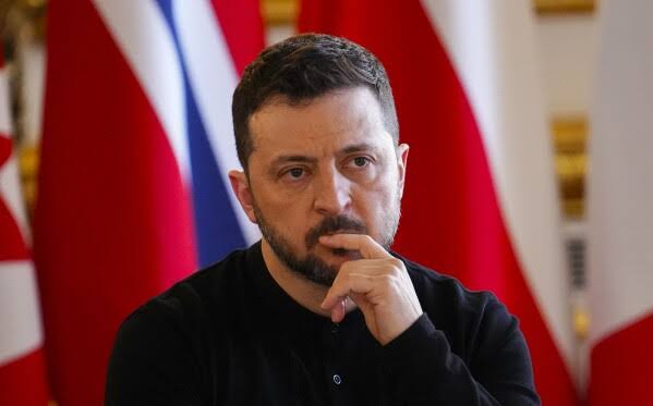 Zelenskyy Slams Putin Over Easter Truce Violations, Calls for Real Ceasefire Effort