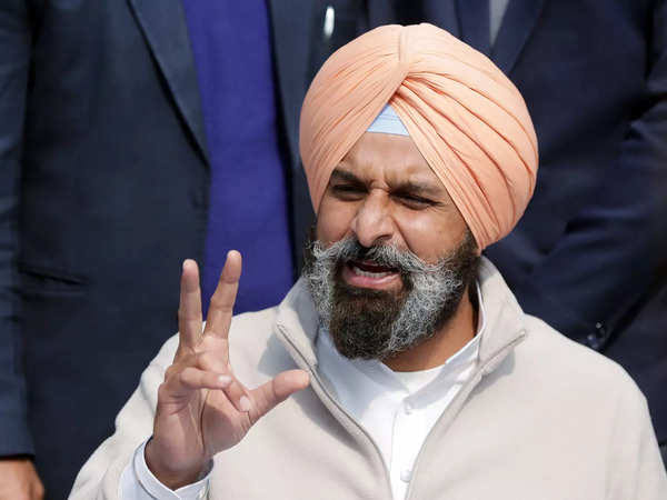 Majithia Accuses Amritpal Singh, Waris Punjab De of Plotting Political Killings, Demands Arrests and NIA Probe