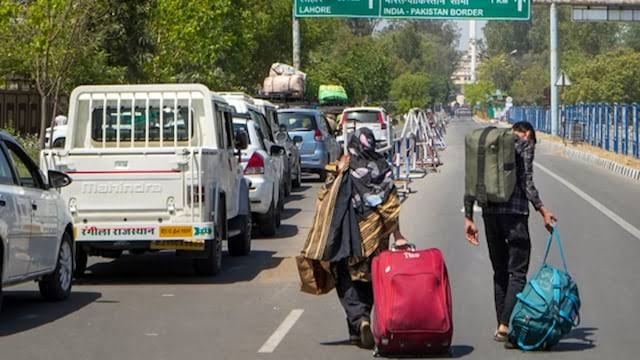 509 Pakistani Nationals Exit India via Attari Border After Visa Deadline Ends