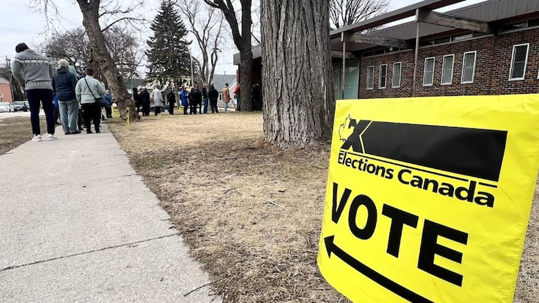 Canadians Flock to Advance Polls Ahead of Federal Election