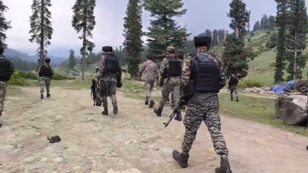 Security Forces Continue Massive Hunt for Two LeT Militants in Shopian, Operation Enters Day Two