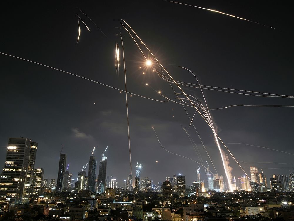 IRGC Announces Coordinated Attack on US Military Facilities in Gulf, Escalating Regional Tensions