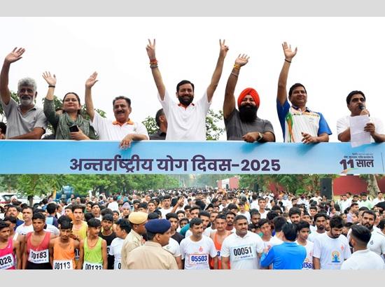 Haryana CM Nayab Saini Flags Off ‘Run for Yoga’ Marathon in Kurukshetra Ahead of International Yoga Day
