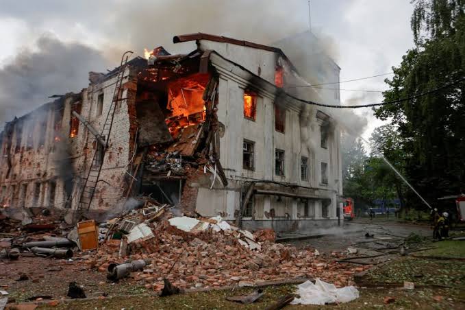 Russia Advances into Central Ukraine Amid Row Over Return of War Dead