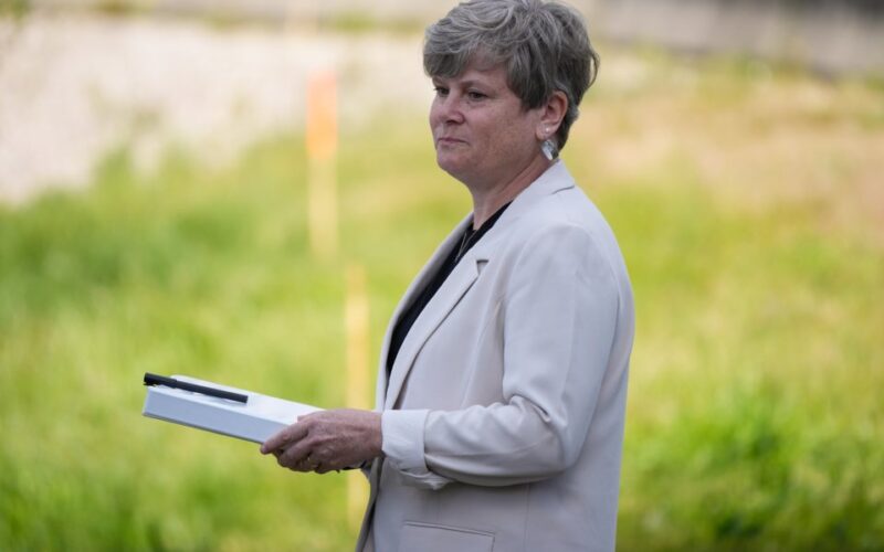 B.C. Minister Apologizes After Reinstating Drug Funding for Girl With Rare Disease Amid Committee Resignations