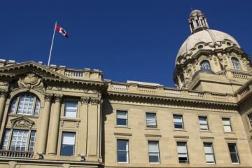 Alberta Tightens Rules on Weed Control at Oil and Gas Sites to Protect Farmland
