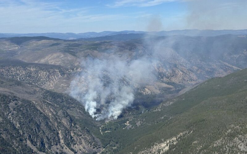 Wildfires Near Keremeos, B.C. Trigger Evacuation Alerts as Blazes Spread Rapidly