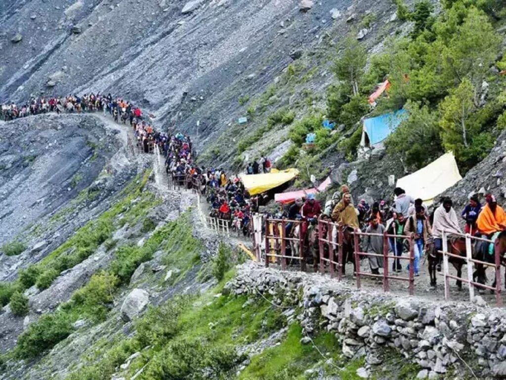 Woman Pilgrim Dies, Three Injured in Landslide on Amarnath Yatra Route