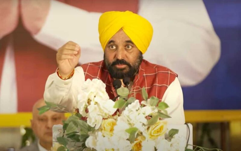 CM Bhagwant Mann Accuses Centre of Withdrawing Ration Benefits from 55 Lakh Punjabis, Writes Open Letter To People of Punjab