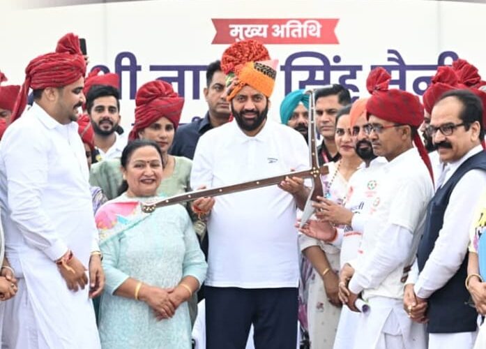 Haryana CM Joins Youth Marathon in Dabwali, Calls for United Fight Against Drugs