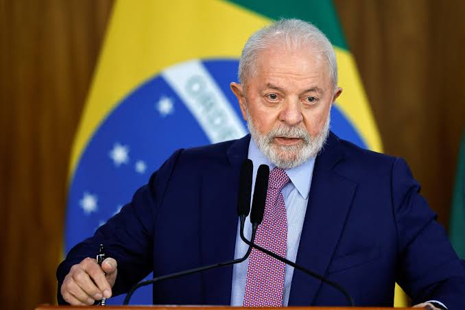 Lula Refuses Negotiation with Trump Amid Tariff Tensions, Vows Climate Talks Invitation