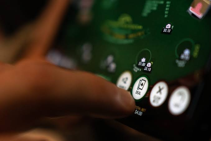 Youth Gambling on the Rise in B.C. as Online Access Expands: Report