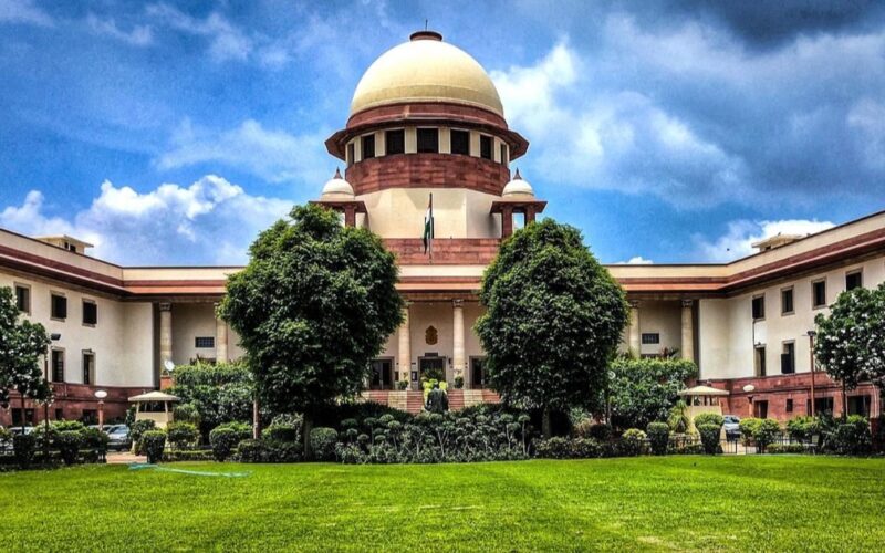 Supreme Court Questions Criminal Defamation, Stays Trial Against The Wire