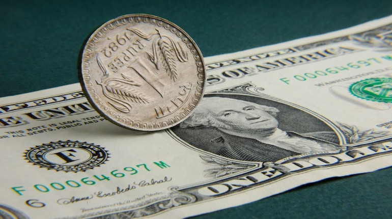 Indian Rupee Hits Record Low of 88.67 Amid U.S. Tariff Concerns; Gold Surges Past USD 3,700