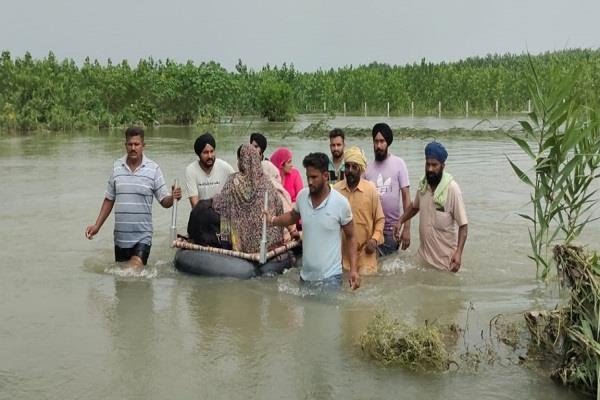 Epidemic Threat Looms Over Punjab Post-Floods; Health Department Activates Emergency Action Plan