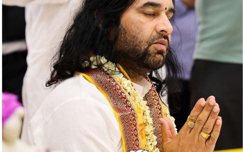 Shrimad Bhagwat Katha by Pujya Shri Devkinandan Thakur Ji Commences at Triveni Mandir, Brampton