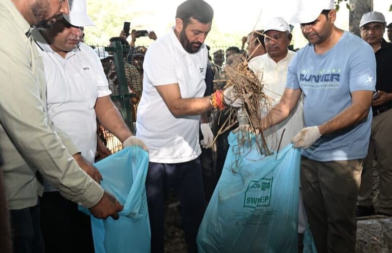 CM Nayab Singh Saini Calls for People’s Participation to Make Gurugram No. 1 in Cleanliness Ranking