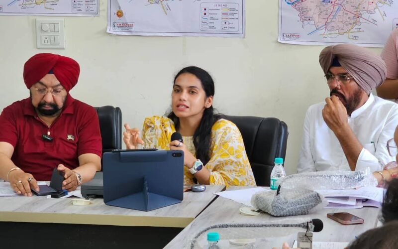DC Amritsar Holds Joint Initiative Meeting with NGOs for Flood Rehabilitation, MP Sahni Announces Five JCBs