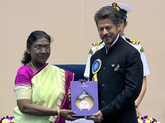 Shah Rukh Khan Wins First National Film Award for Best Actor with Jawan