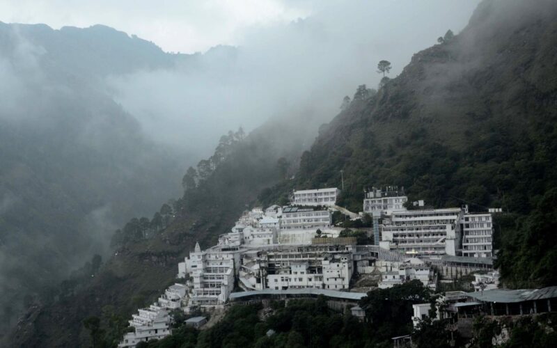 Vaishno Devi Yatra Restarts After Three-Day Weather Break