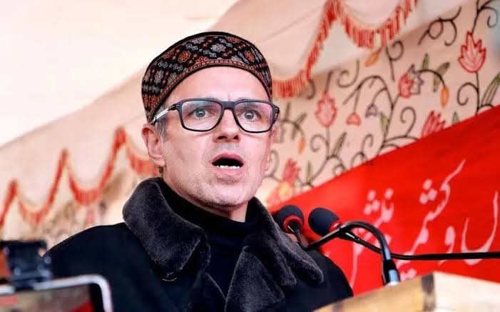 Omar Abdullah Criticises National Emblem Display at Hazratbal Shrine