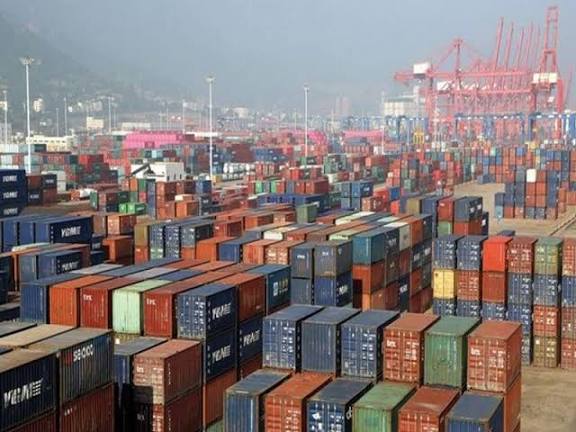 Exports Hit USD 69.16 Billion in August, Deficit Shrinks Sharply