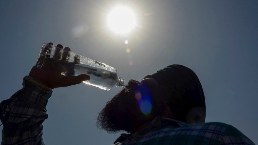 IMD Sounds Red Flag Over Rising Temperatures as Heatwave Tightens Grip on North India