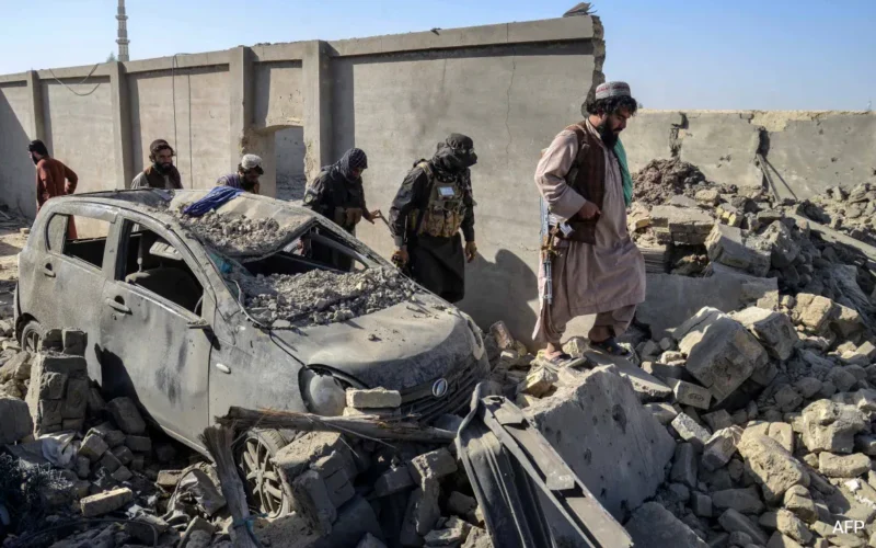 Renewed Violence Erupts as Pakistan Strikes Afghan Border Areas Following Ceasefire Lapse