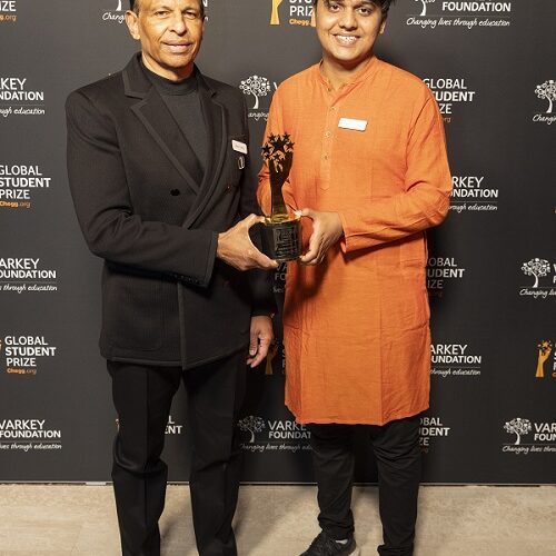 Bihari Winner of USD 100,000 Global Student Prize Returns Home, Calls for an "Entrepreneurship Revolution" to Empower India&apos;s Underserved Youth