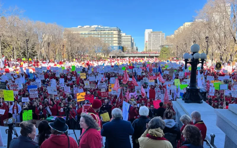 Teachers Rally in Education Minister’s Riding as Alberta Government Prepares Back-to-Work Bill
