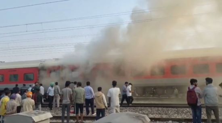 Fire Erupts on Moving Garib Rath Train Near Sirhind, Several Injured Amid Panic