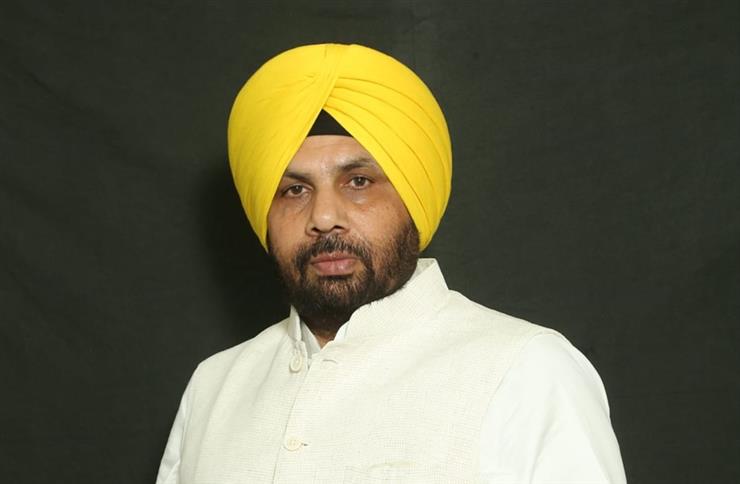 Convoy of Punjab Minister Harbhajan Singh ETO Involved in Road Accident; 5 Injured in Gurdaspur