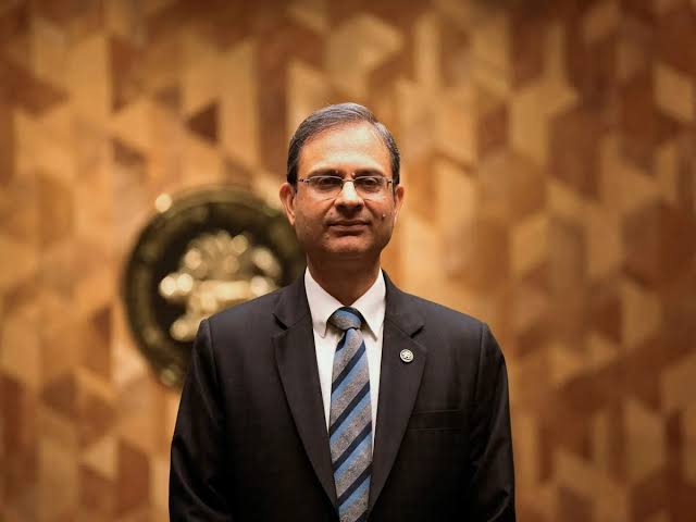 RBI Rules Out UPI Transaction Fees, Projects 6.8% Growth for FY25