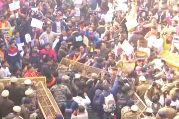 VHP, Bajrang Dal Protest Near Bangladesh High Commission Over Lynching of Hindu Man