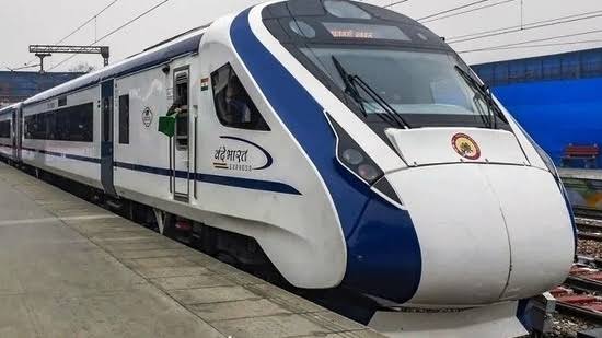 India to Launch First Vande Bharat Sleeper Train on Kolkata–Guwahati Route, PM Modi to Flag Off Service