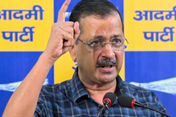 Arvind Kejriwal Visits Petrol Pump & Service Station To Expose Govt’s Blatant Lies On E20-blended Petrol
