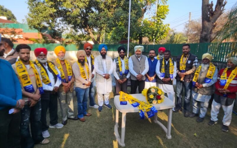 BJP Punjab SC Wing Leader Amarjeet Singh Kokri Kalan Joins AAP