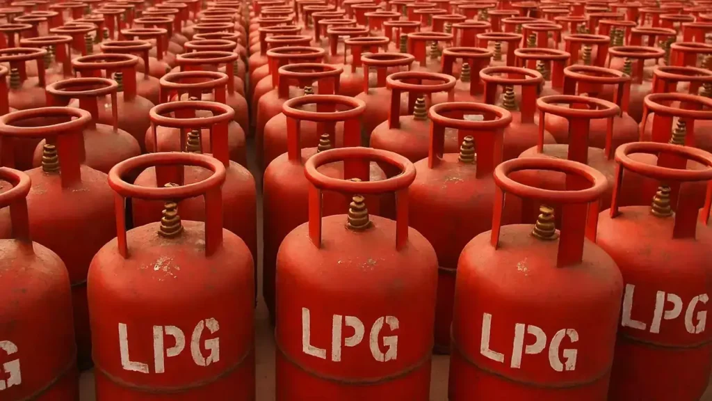 Oil, Marketing Companies Assure Adequate Supply of Petroleum Products, LPG in Punjab, HP, J&K