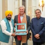 CM Bhagwant Singh Mann Meets Dutch Hockey Legend Floris Jan Bovelander, Invites Him to Meet Punjab’s Athletes