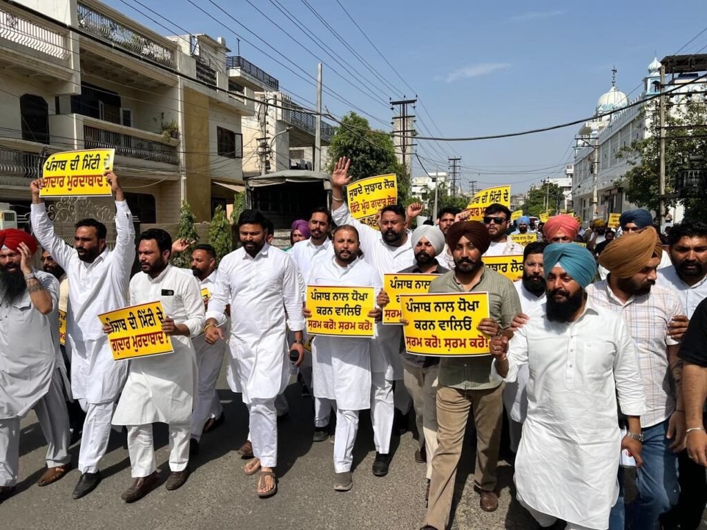 AAM Aadmis’s Anger Erupts Across Punjab as Protesters Brand Turncoat MPs as ‘Gaddars’