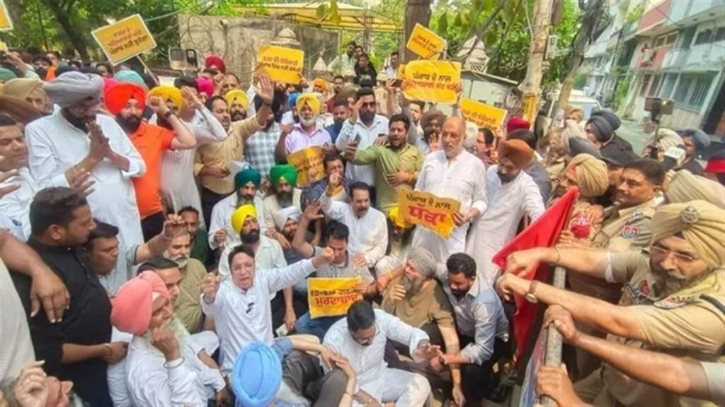 AAP Stages Protest Outside Tarun Chugh’s Residence Over ED Action Against Sanjeev Arora