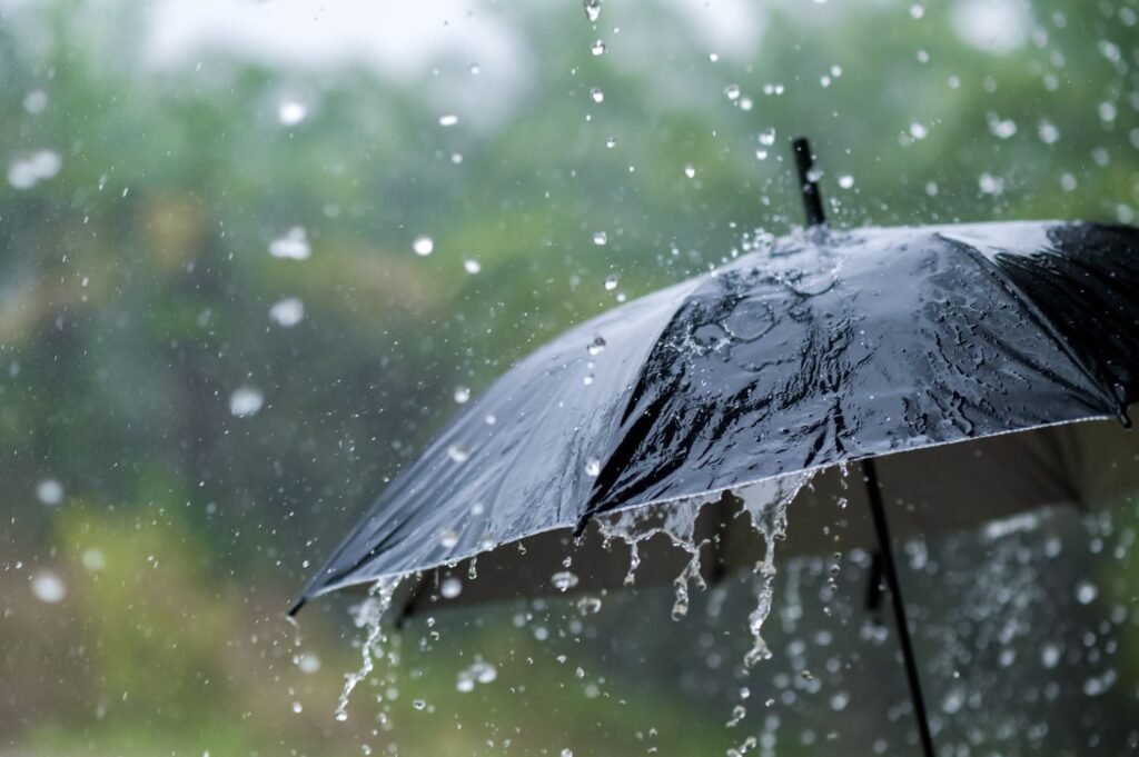 Heatwave Abates Across India as Rain and Thunderstorms Lower Temperatures Nationwide